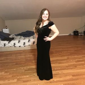 Meet your Posher, Emma